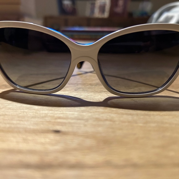 Dolce & Gabbana White and Blue Oversized Sunglasses with Case main image 9